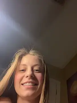Stripchat Sex Cam of Kateluvv