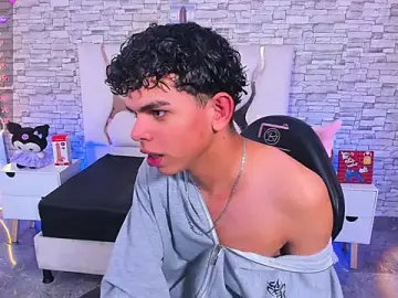 Stripchat Best live sex cam show of keahi_tay
