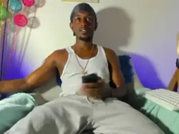 Stripchat Nude Webcam of pipe_monstercock
