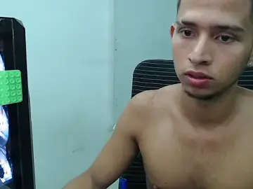 Stripchat Live Porn of harold_18_