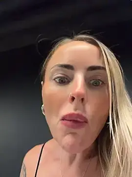 Stripchat Sex Chat of EmaSalis