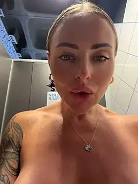 Stripchat Live Sex of EmaSalis