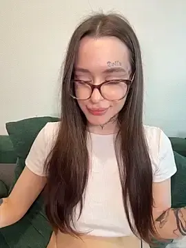 Stripchat Watch Live Sex Cams of fuckdoll_18