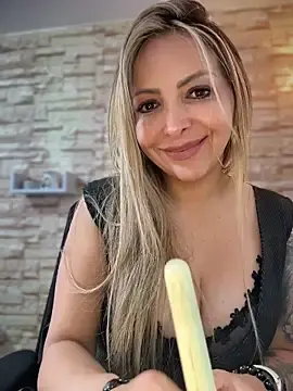 Stripchat Adult Webcams of _Abril-Office1