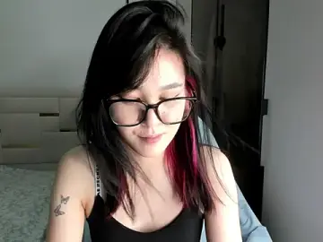 Stripchat Free Porn Cam of Lola_Peach