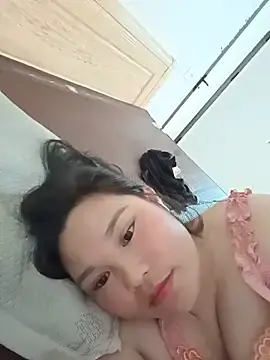 Stripchat Live Sex Cam of Holy-mi