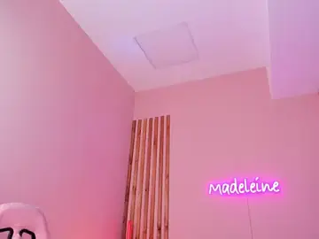 Stripchat Nude Webcam of MadeleineSanez