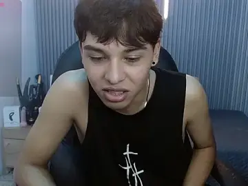 Stripchat Free Porn Cam of StiwenTwink