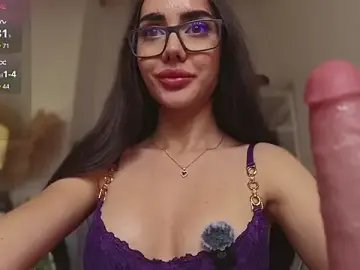 Stripchat Sex Cam of Lil_Gabby
