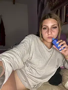 Stripchat Free Porn Cam of Luna1114
