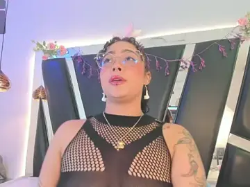 Stripchat Watch Live Sex Cams of antonelllepiercee