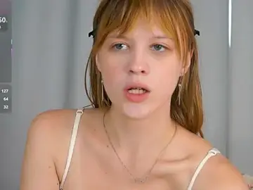 Stripchat Nude Webcam of LunaLeez