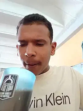 Stripchat Free Porn Cam of Ron_0101