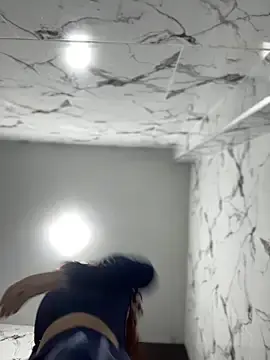 Stripchat Sex Cam of ariiel_