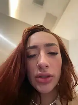 Stripchat Free Live Porn of ariiel_