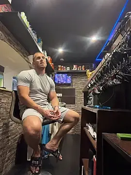 Stripchat Live Sex Cam of trainwithme