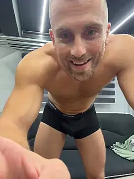 Stripchat Live Sex of trainwithme
