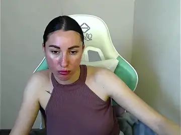 Stripchat Live Porn of Cammil1a_horn