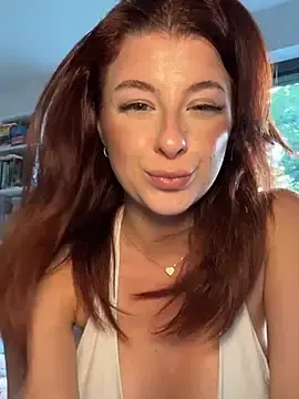 Stripchat Adult Video Chat of Mia-Rey