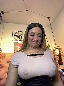 Stripchat Watch Live Sex Cams of antonella87