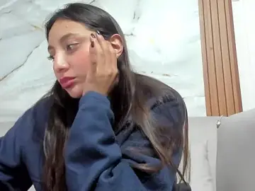 Stripchat Free Porn Cam of LilyGarcia