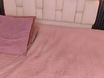 Stripchat Free Porn Cam of kristakinnky