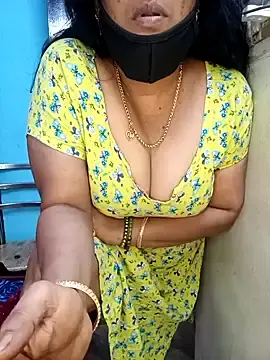 Stripchat Free Porn Cam of tamil_sarah