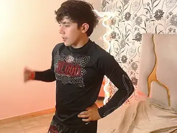 Stripchat Free Live Porn of AxelNoir_tay