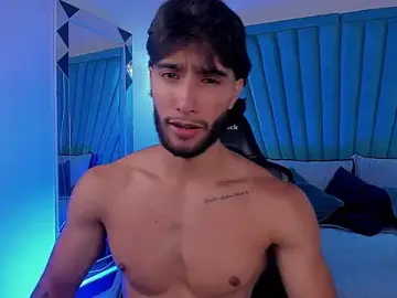 Stripchat Free Porn Cam of Emmet_CollinsJS