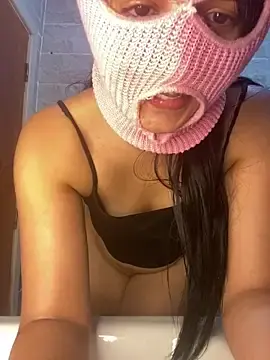 Stripchat Watch Live Sex Cams of Rabab_Queen