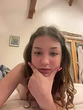 Stripchat Free Live Porn of SecretViolaa