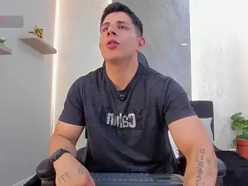 Stripchat Best live sex cam show of Johan_Williams_07