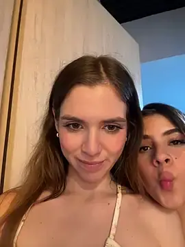 Stripchat Best Webcam of kevin_hotgirls