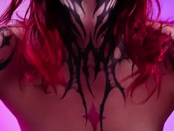 Stripchat Sex Cam of mystikdollx