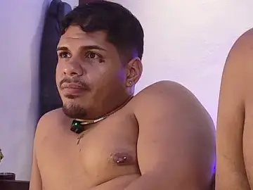 Stripchat Sex Cam of starguy_28