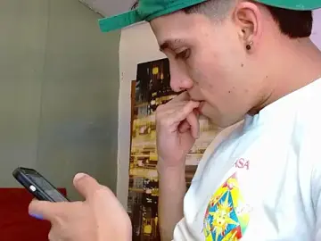 Stripchat Watch Live Sex Cams of alexgiraldo__