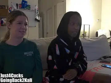 Stripchat Free Porn Cam of boomboomr00m