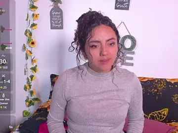 Stripchat Sex Chat of emiily_curly