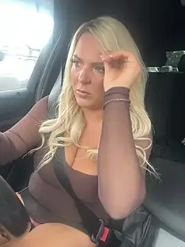 Stripchat Live Porn of Bustyblondebabe32