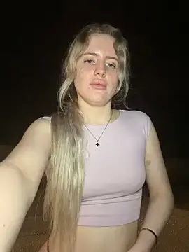 Stripchat Live Porn of Holly-Glamour