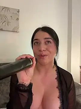 Stripchat Adult Webcam of KallyMyller1