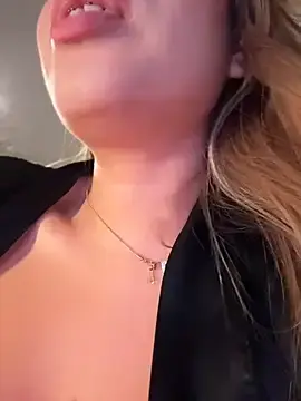 Stripchat Sex Cam of romyamo