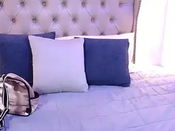 Stripchat Live Sex Cam of Liiamthompson