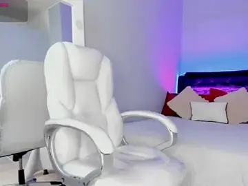 Stripchat Sex Cam of Alex_cute77