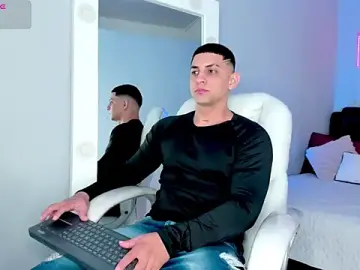 Stripchat Watch Live Sex Cams of Alex_cute77
