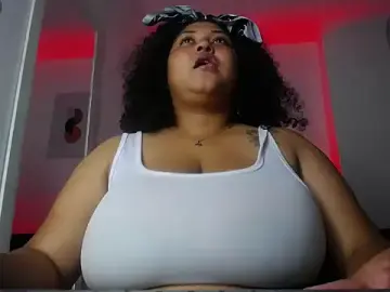 Stripchat Live Porn of Ayliinn_