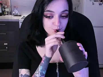 Stripchat Free Porn Cam of miura_moon