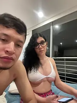 Stripchat Free Live Porn of Julian_victoriacollins
