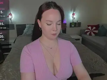 Stripchat Watch Live Sex Cams of Fire_Emily_
