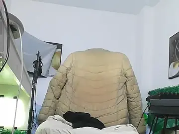 Stripchat Adult Webcam of Thom_Ohtani